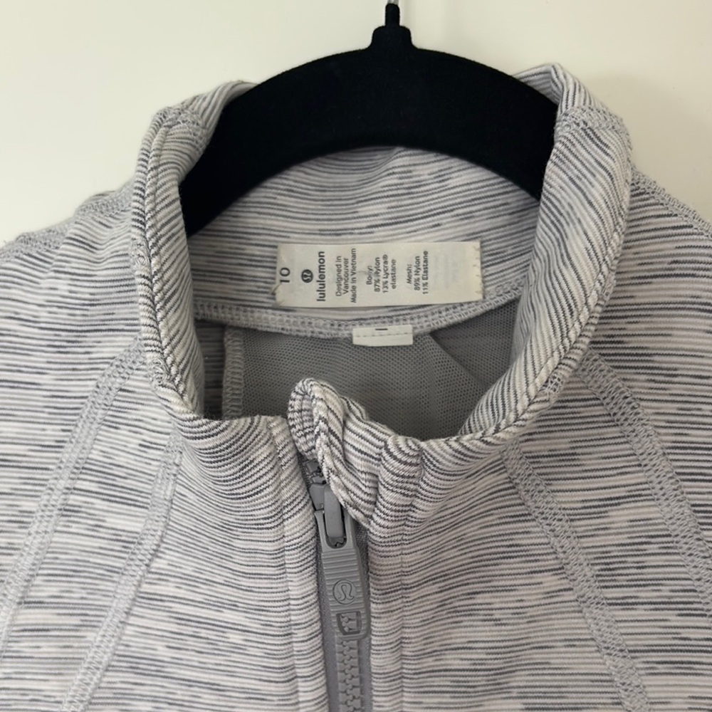Lululemon Define Gray Women's Jacket - image 2